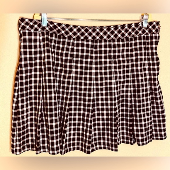 🌟HP🌟 ACADEMIA ANIME Plaid H & M Miniskirt Pleated School Girl Sz18 Cosplay - Picture 2 of 13
